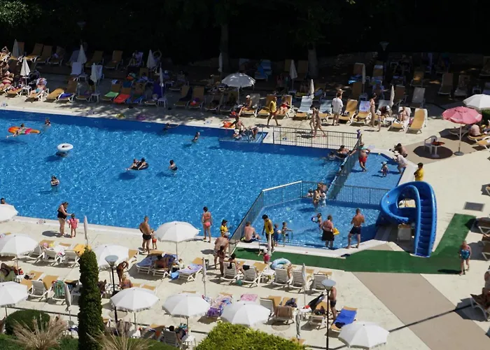 аквамарин - Aquamarine